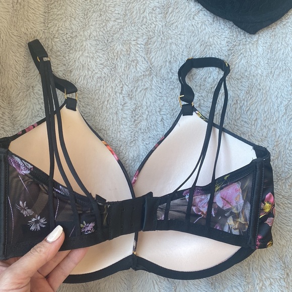 Victoria’s Secret Very Sexy Push-Up — Set of 3 Bras - Picture 3 of 9